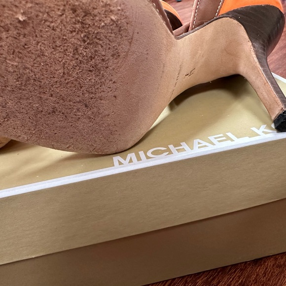 Michael Kors tangerine calf heels, great condition, box included - Picture 5 of 6